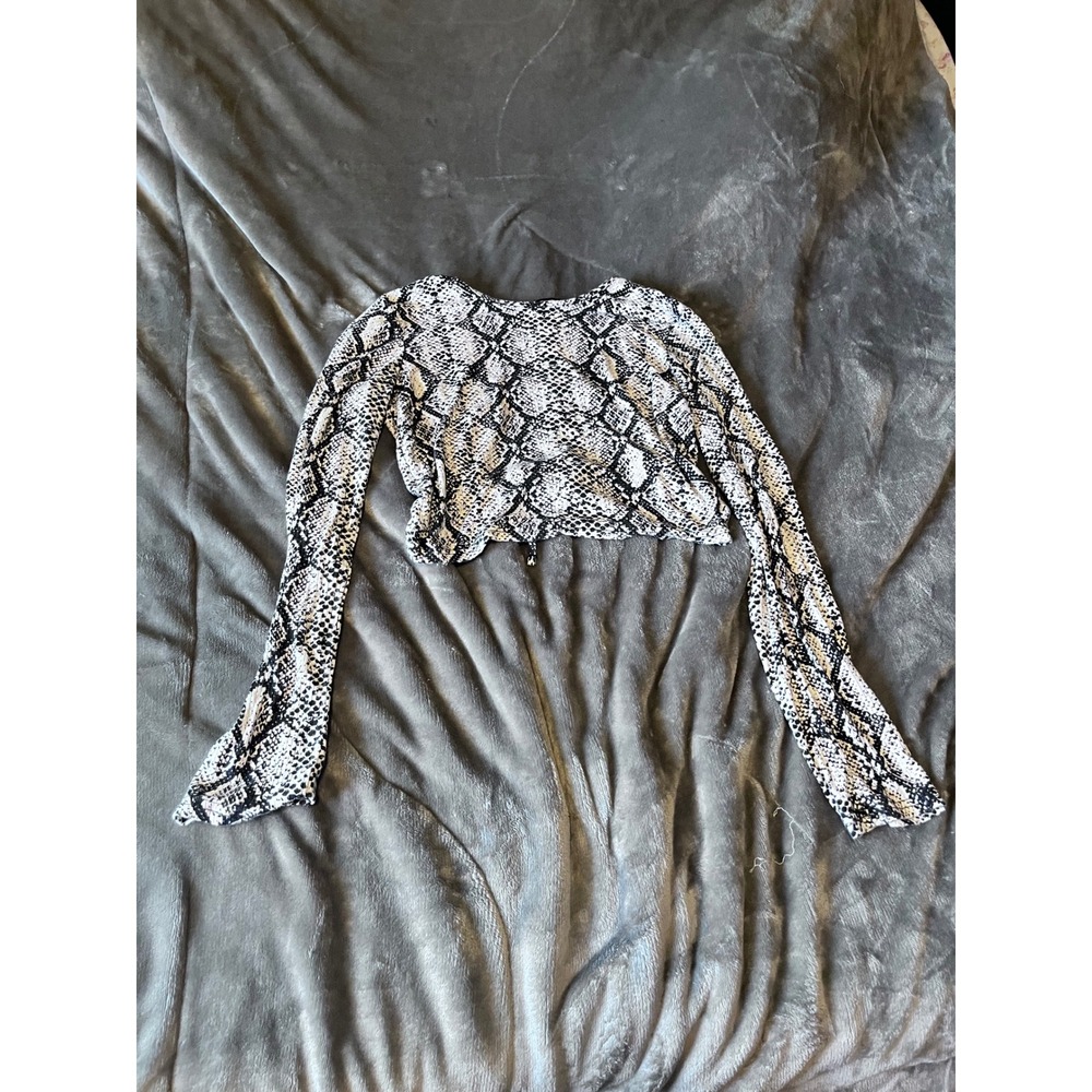 Love Streak Snakeskin Print Open Back Tie Crop Top Long Sleeve Waffle Knit M